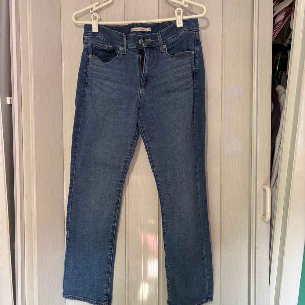 Levi’s Classic Blue Women's Jeans -Size 28